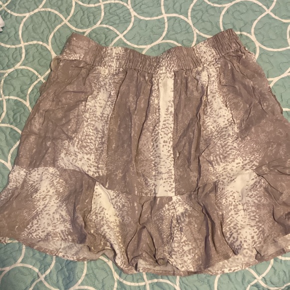 Skirt - Picture 2 of 2